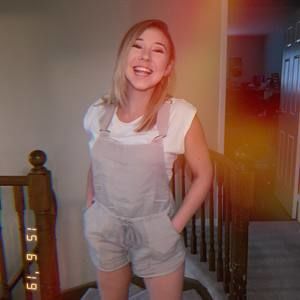 Meet your Posher, Alexis